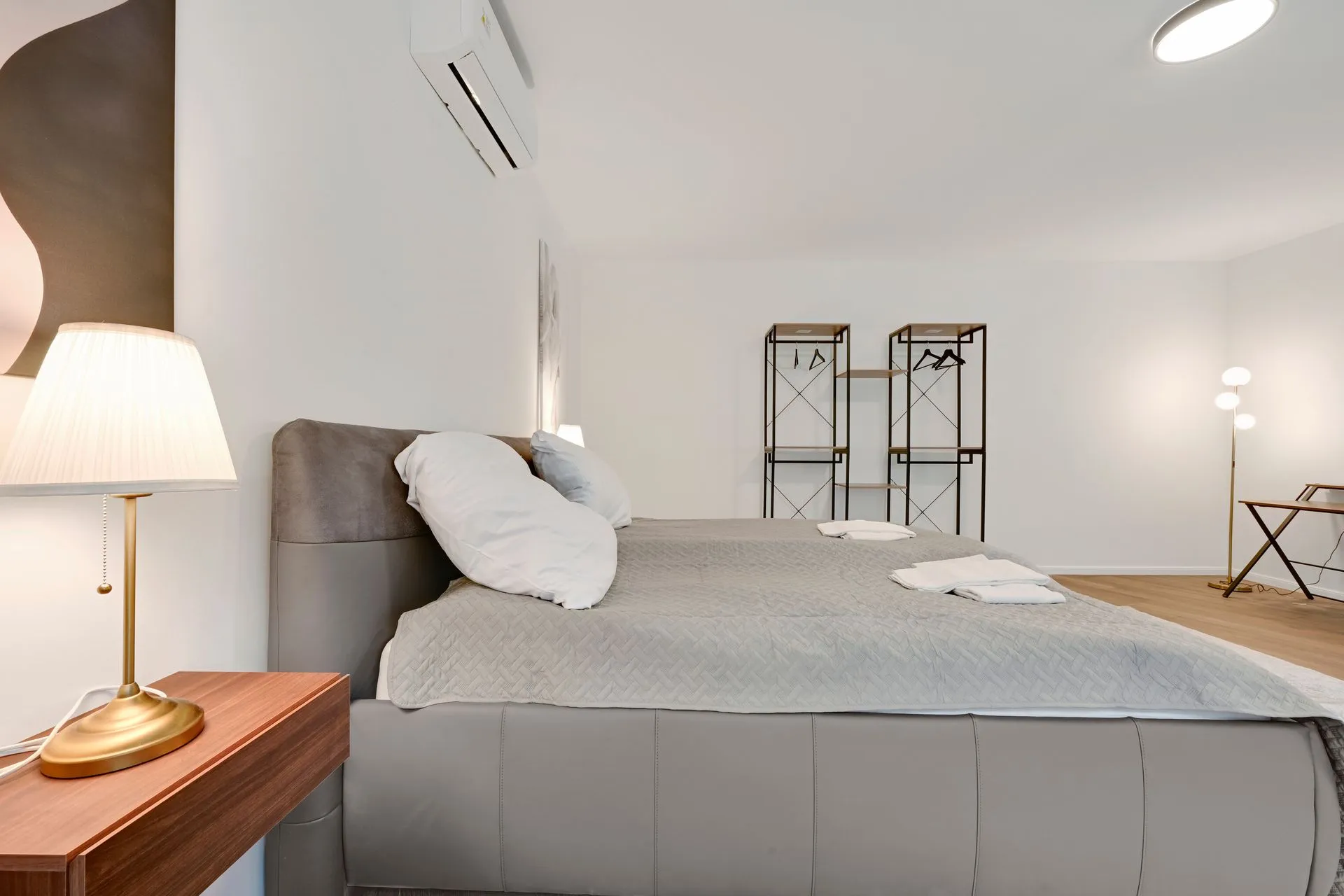 Apartment mit 2 Schlafzimmern – Palais Royal Bild 5